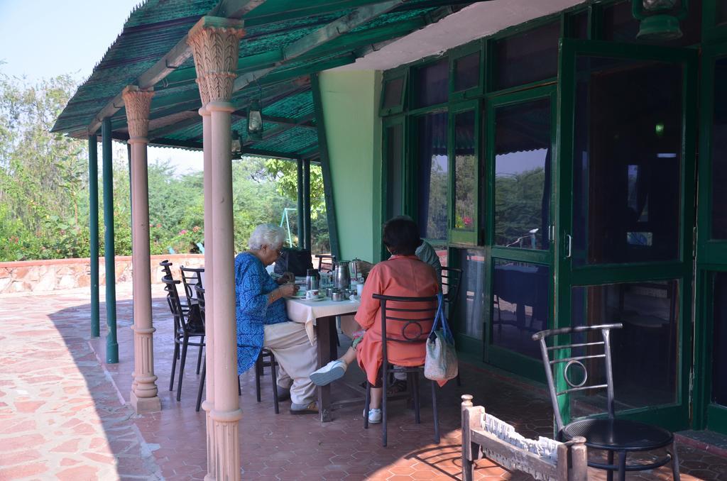 Hotel Bharatpur Ashok Екстериор снимка