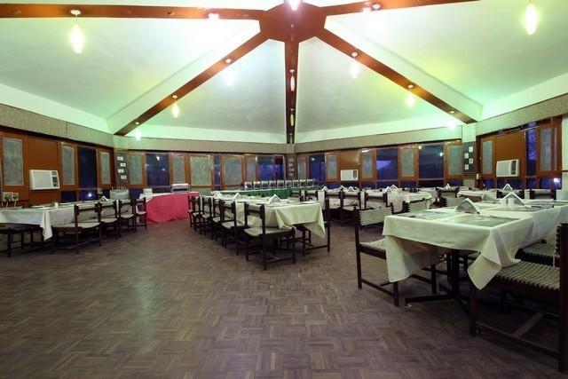 Hotel Bharatpur Ashok Екстериор снимка